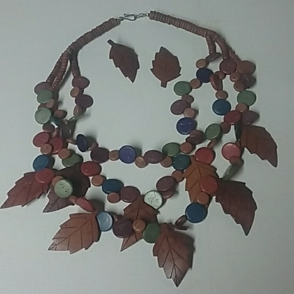 🍁Triple Strand Wooden Fall Leaves With Earrings🍁 - Picture 3 of 3